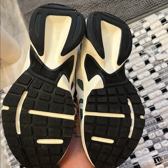 Nike womens Green and White Sneakers - Picture 4 of 6